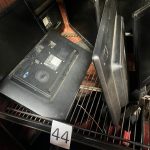 7 - MONITOR  MARCA HP 19 PULGADAS MODELO  VGA LED HP LV1911